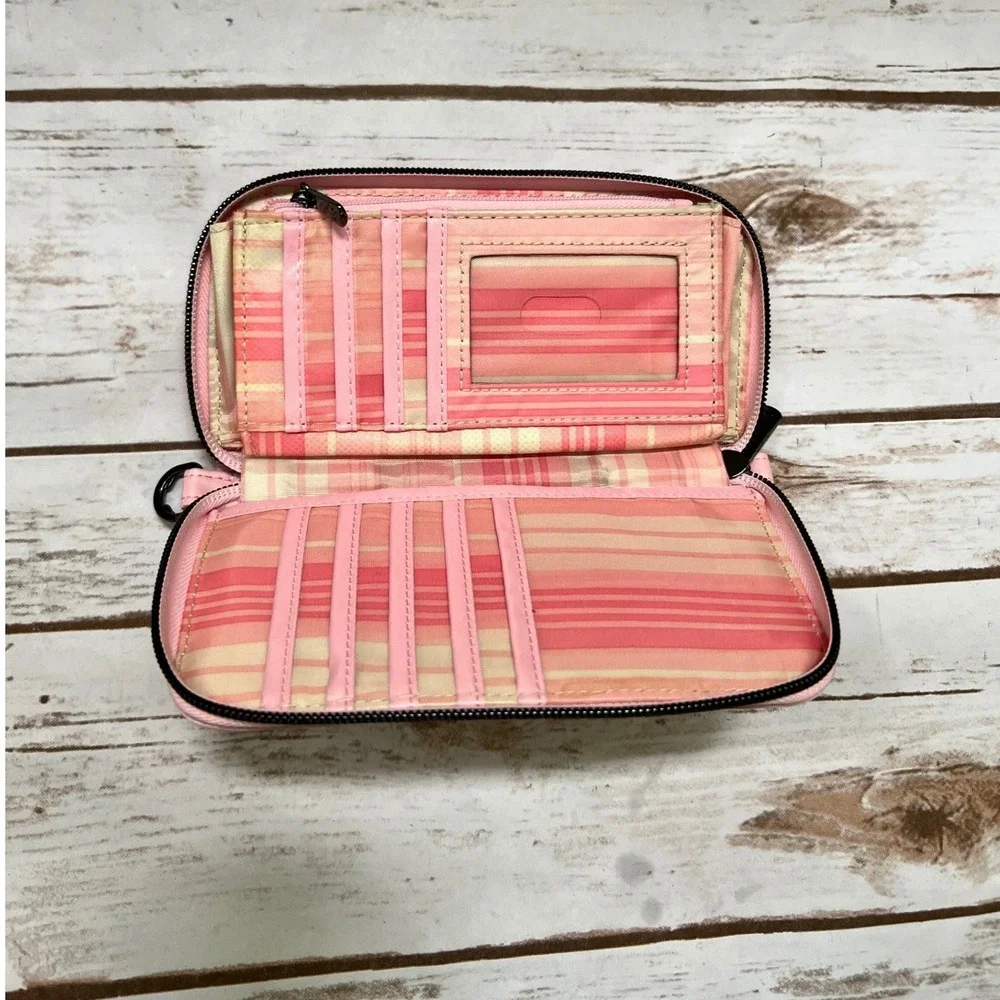 Lug NWOT Whirly Wallet Pink Quilted RFID Zip Around Accordion Travel Clutch OS
